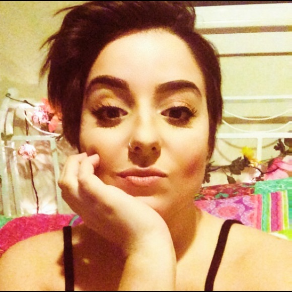 Meet your Posher, Lauren - Picture 1 of 1